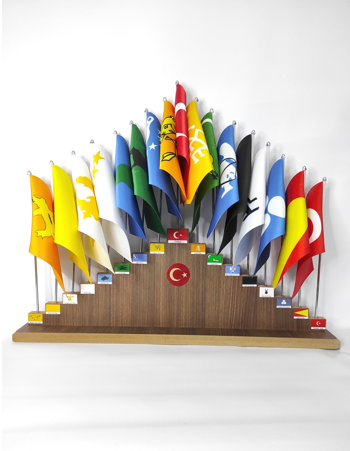 17’li Türk Devletleri Ahşap Kaideli Bayrak Seti