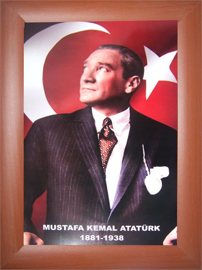 Çerçeveli Atatürk Resmi (35 Cm X 50 Cm)