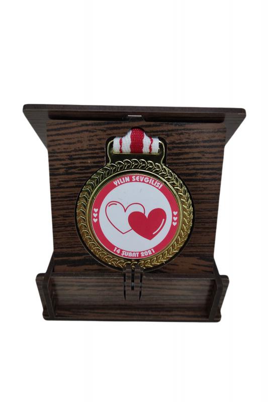 Kişiye Özel 14 Şubat Sevgililer Günü Yılın Sevgilisi Madalyası ve Madalya Kutusu