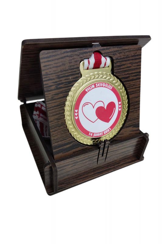 Kişiye Özel 14 Şubat Sevgililer Günü Yılın Sevgilisi Madalyası ve Madalya Kutusu