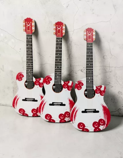 Ahşap Üzeri UV Baskı Gösteri Gitarı (Asma İpi Dahil) 3 Adet