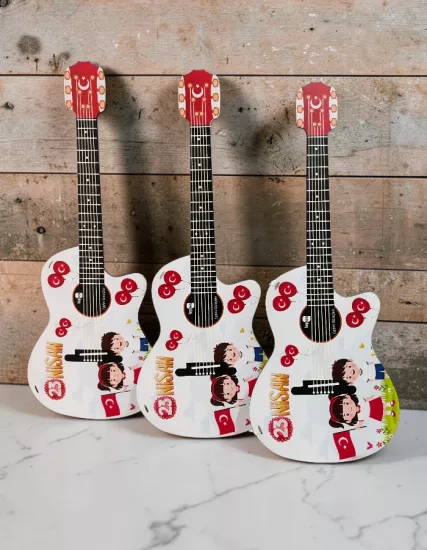 Ahşap Üzeri UV Baskı Gösteri Gitarı (Asma İpi Dahil) 3 Adet