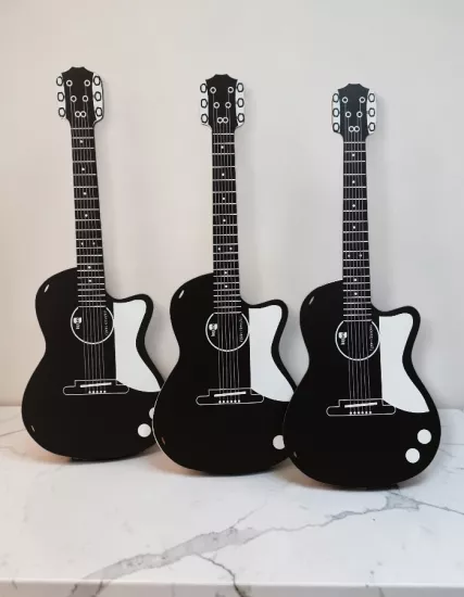 Ahşap Üzeri UV Baskı Gösteri Gitarı (Asma İpi Dahil) 3 Adet