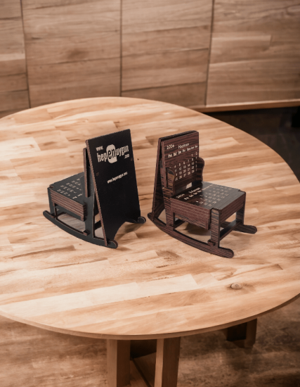 Sallanır Sandalye Yeni Yıl Masa Takvimi